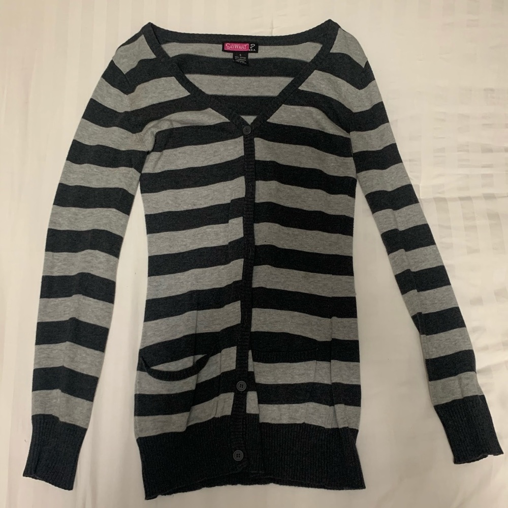 Cardigan sweater